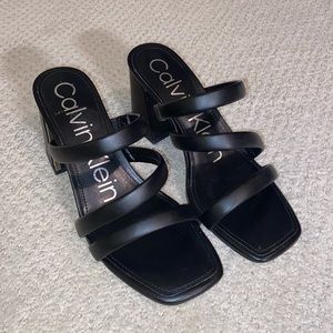 Calvin Klein heels. 6-7.5 US Women’s.